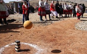 رونق بازی‌های بومی و محلی همزمان با نوروز در روستاهای چهارمحال و بختیاری