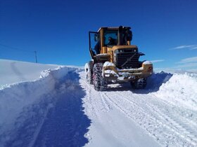 انسداد راه ارتباطی ۶۵۰ روستای لرستان بر اثر بارش برف