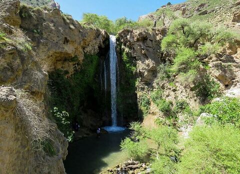 آبشار روستای آبگرم کلات نادری