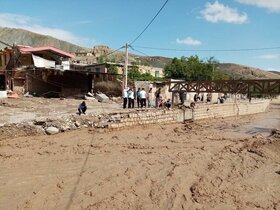 همت و همدلی مردم روستای شیخ شبان برای جبران خسارت سیل